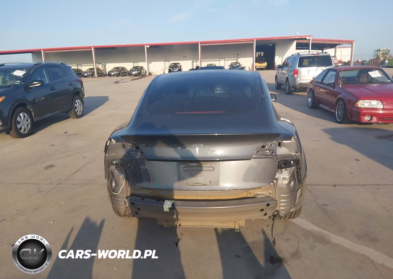 2018 Tesla Model 3 Long Range-Mid Range VIN:5YJ3E1EA3JF101641 - 16