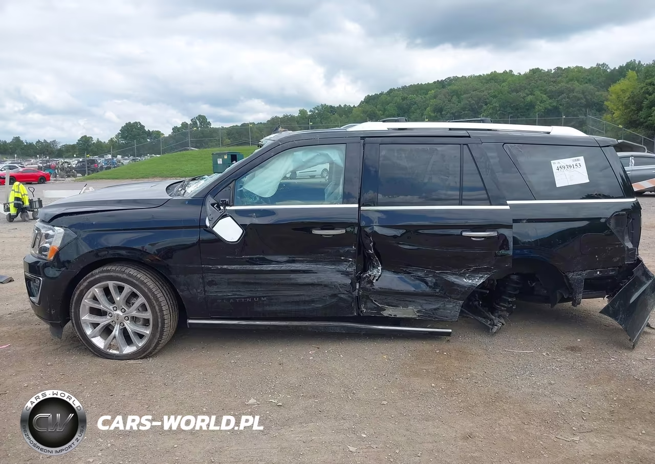 2018 Ford Expedition Platinum VIN:1FMJU1MT8JEA00220 - 14