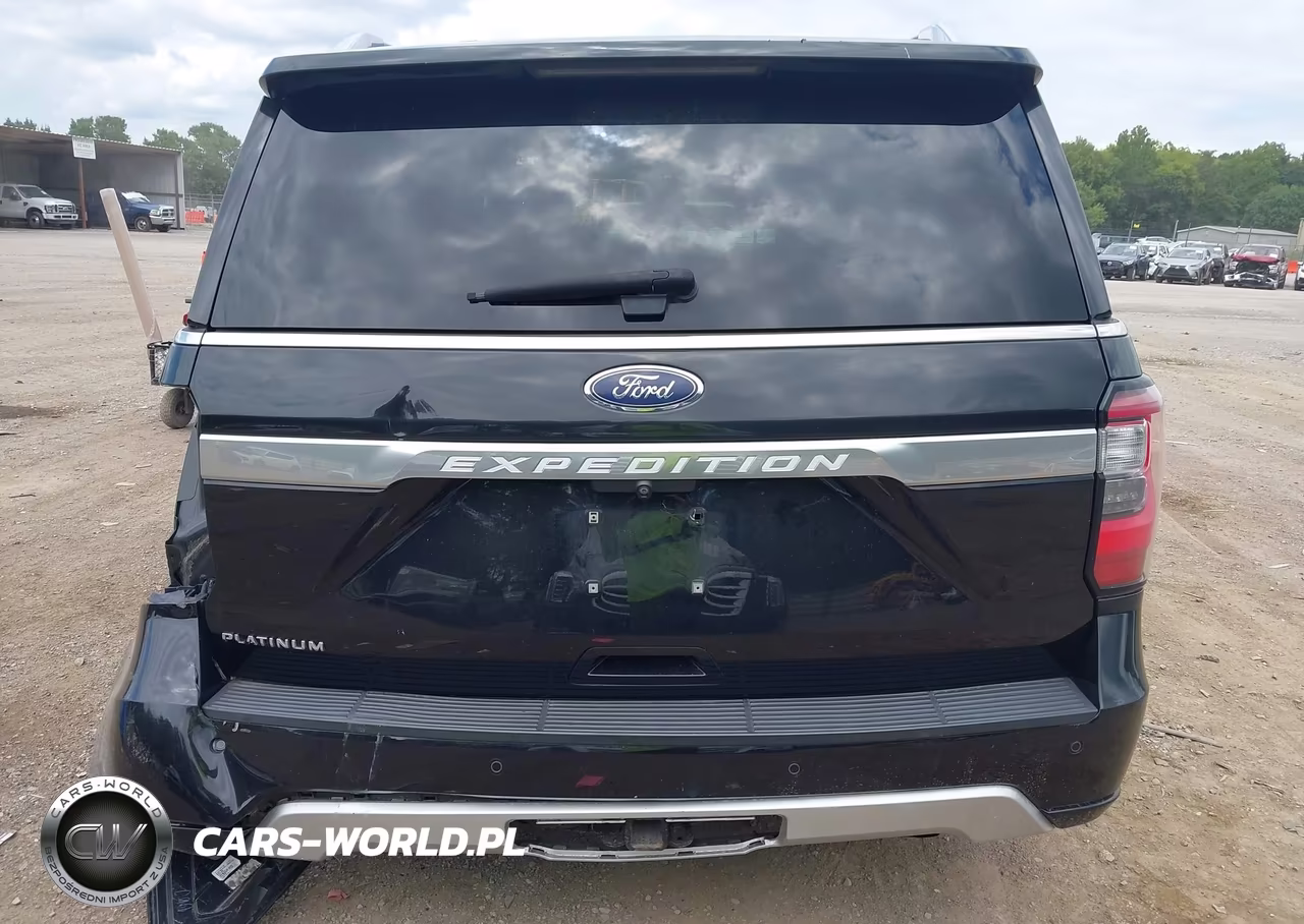 2018 Ford Expedition Platinum VIN:1FMJU1MT8JEA00220 - 16