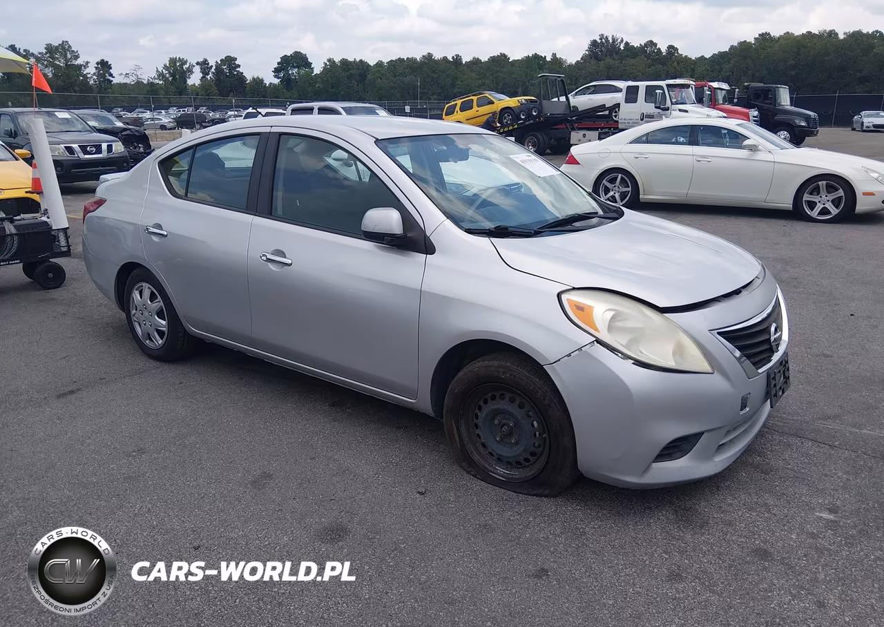 2013 Nissan Versa 1.6 Sv