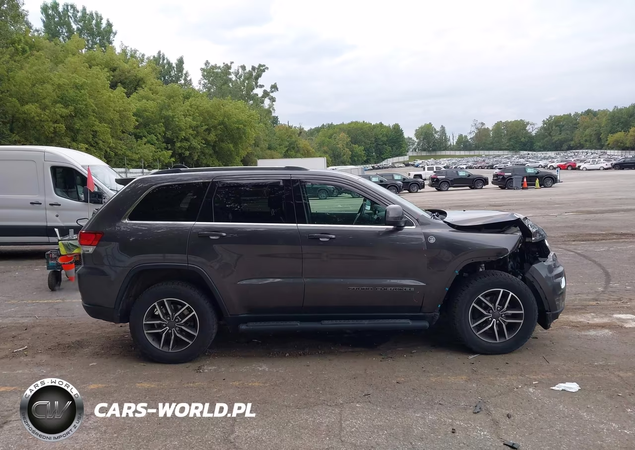 2020 Jeep Grand Cherokee North Edition 4X4 VIN:1C4RJFAG2LC357475 - 13
