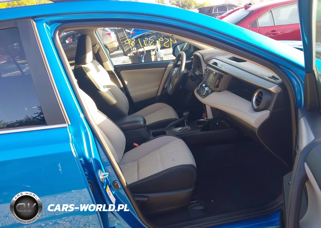 2017 RAV4 XLE RAV4 XLE XLE VIN:2T3WFREV3HW404192 - 5