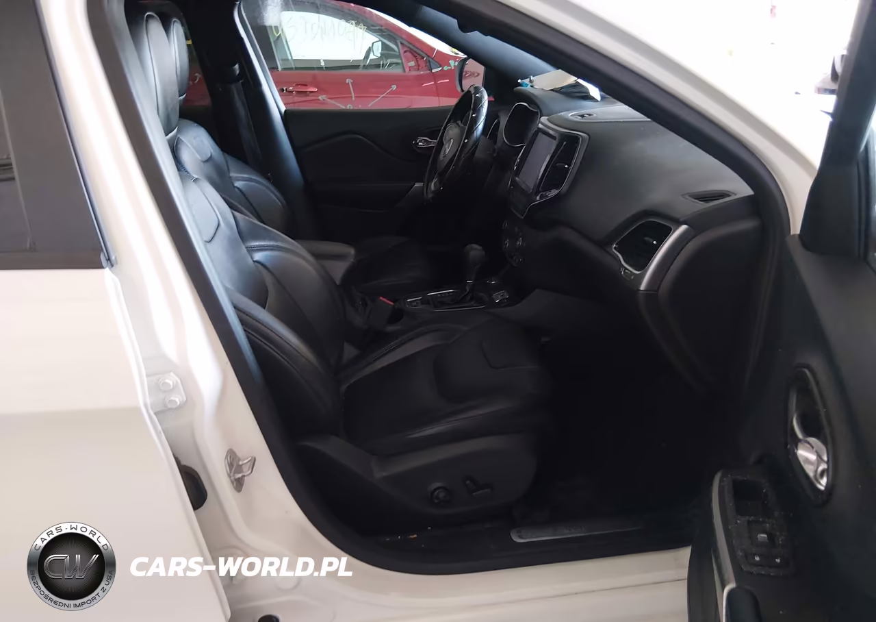 2019 Jeep Cherokee High Altitude 4X4 VIN:1C4PJMDX4KD467430 - 5