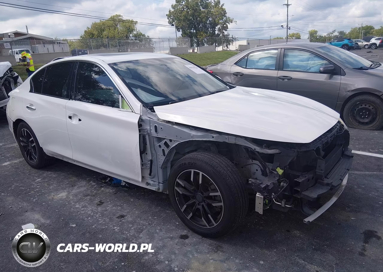 2015 Infiniti Q50 Premium – zdjęcie 1 z 11