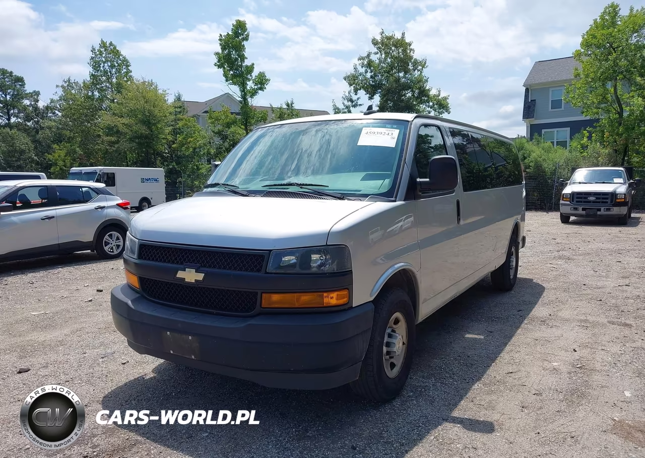 2020 Chevrolet Express Passenger Rwd 3500 Extended Wheelbase Ls VIN:1GAZGNFP8L1266748 - 2