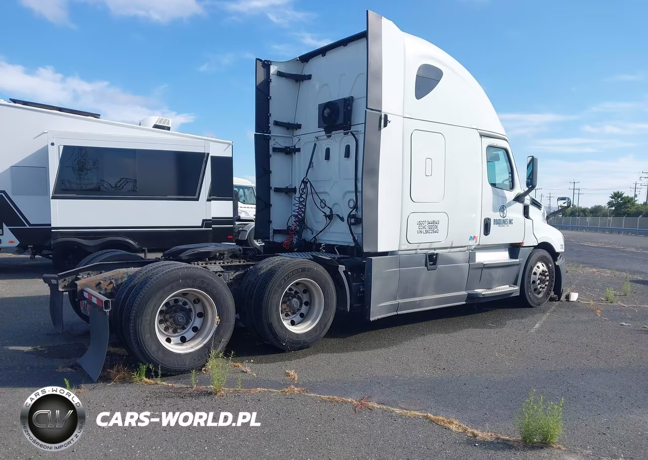 2020 Freightliner Cascadia 126 2020 Freightliner Cascadia 126 6X4 T-A Sleeper Truck Tractor VIN:3AKJHHDR1LSKC0540 - 4