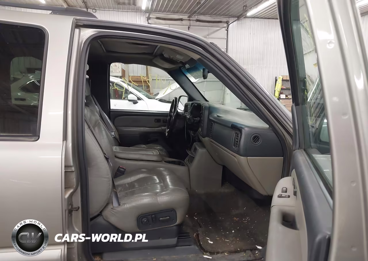 2000 Chevrolet Suburban 1500 Lt VIN:3GNFK16T0YG128118 - 5