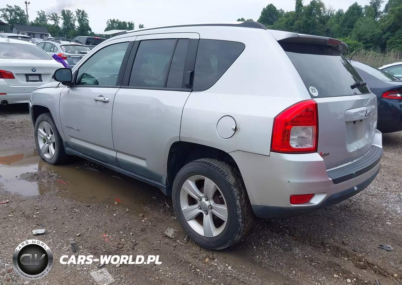 2011 Jeep Compass VIN:1J4NT1FA1BD246547 - 3