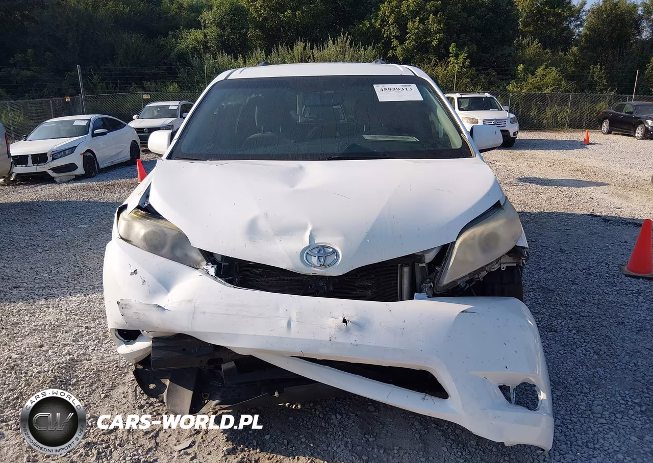 2015 Toyota Sienna Le 8 Passenger VIN:5TDKK3DC4FS590654 - 12