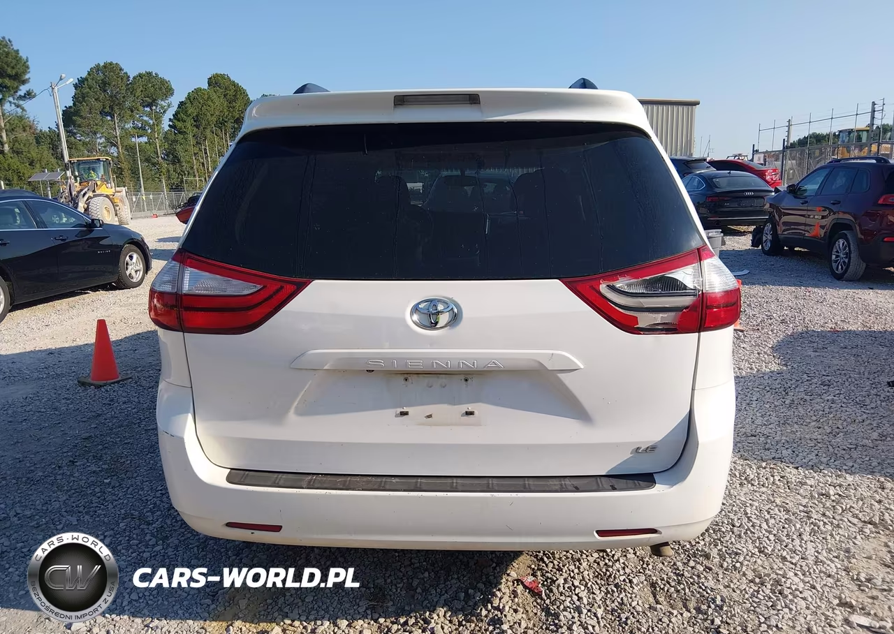 2015 Toyota Sienna Le 8 Passenger VIN:5TDKK3DC4FS590654 - 16