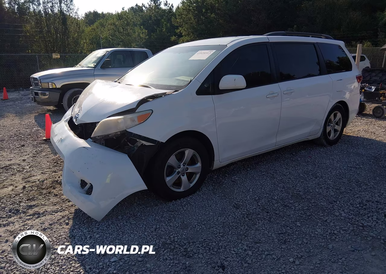 2015 Toyota Sienna Le 8 Passenger VIN:5TDKK3DC4FS590654 - 2