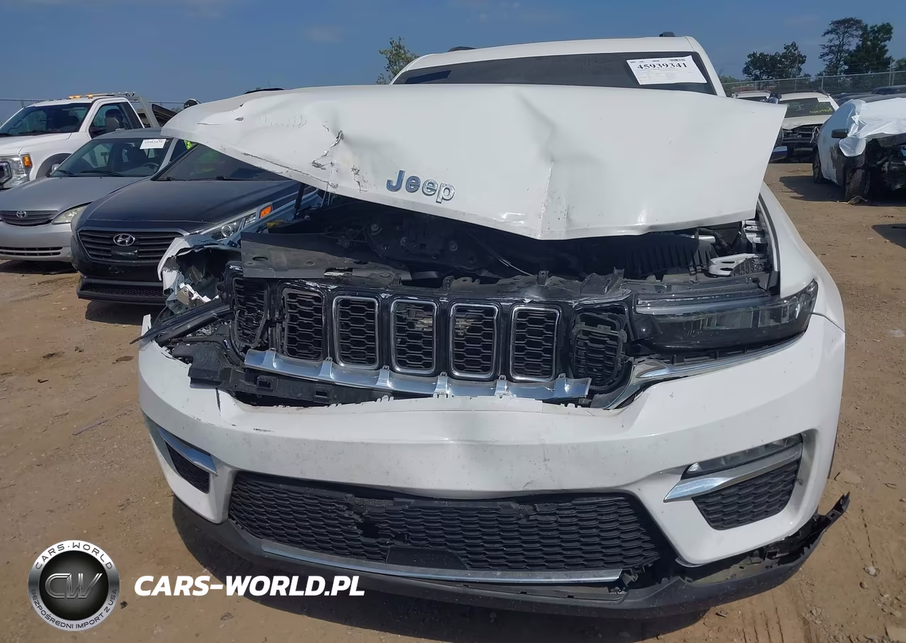 2023 Jeep Grand Cherokee 4Xe VIN:1C4RJYB62PC623715 - 6