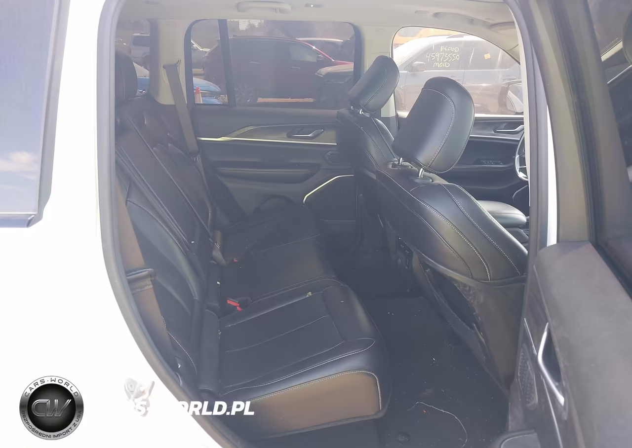 2023 Jeep Grand Cherokee 4Xe VIN:1C4RJYB62PC623715 - 8