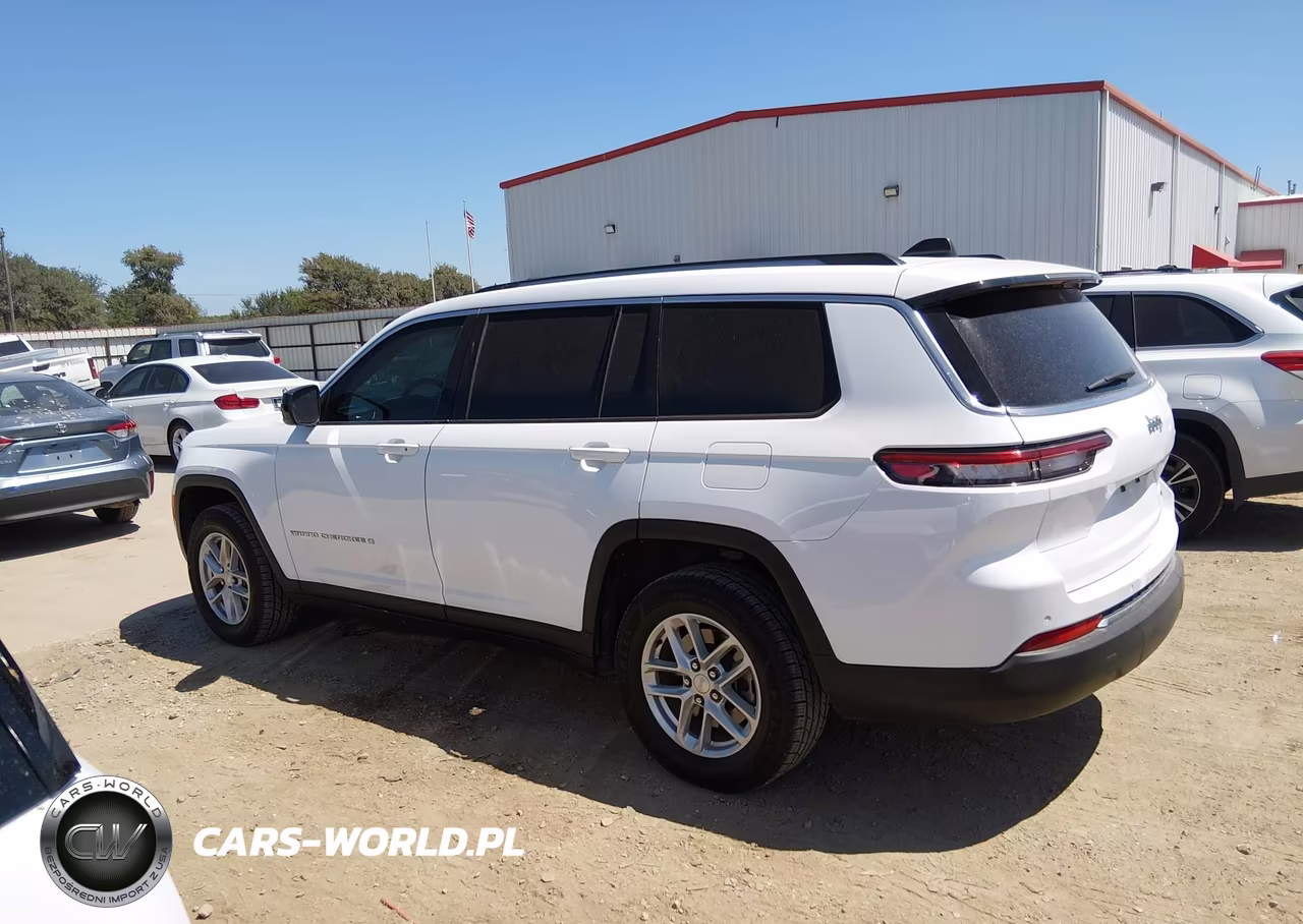 2023 Jeep Grand Cherokee L Laredo 4X2 VIN:1C4RJJAG2P8901582 - 14