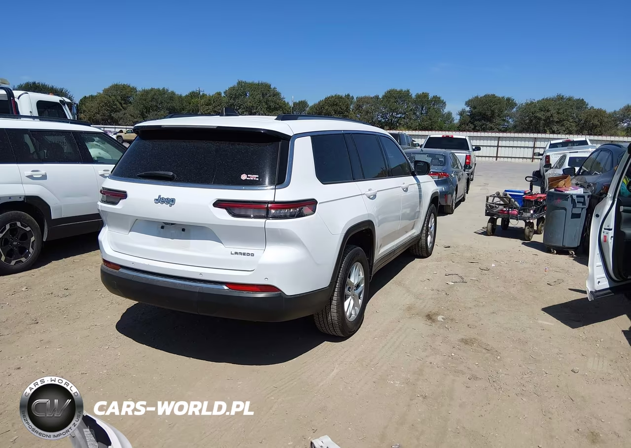 2023 Jeep Grand Cherokee L Laredo 4X2 VIN:1C4RJJAG2P8901582 - 4