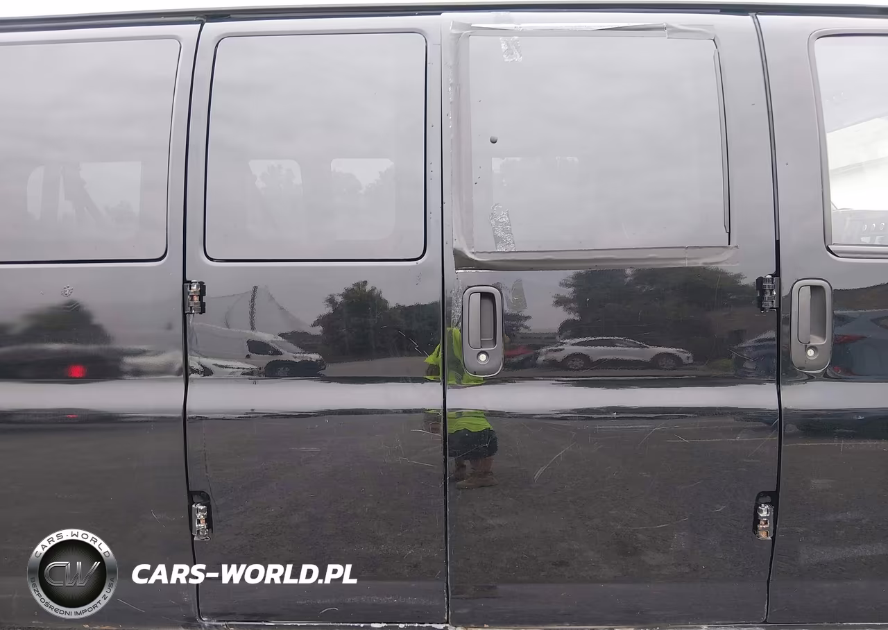 2019 Chevrolet Express 3500 Ls VIN:1GAZGNFG1K1318753 - 15