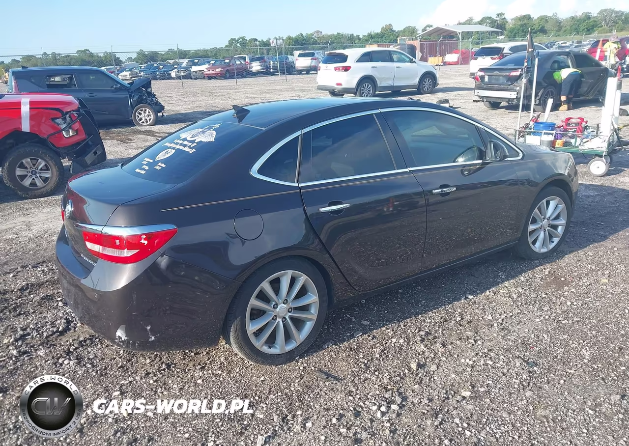 2012 Buick Verano Leather Group VIN:1G4PS5SK6C4212690 - 4