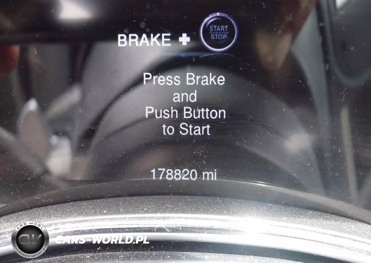 2015 Jeep Grand Cherokee Overland VIN:1C4RJFCG7FC733119 - 15
