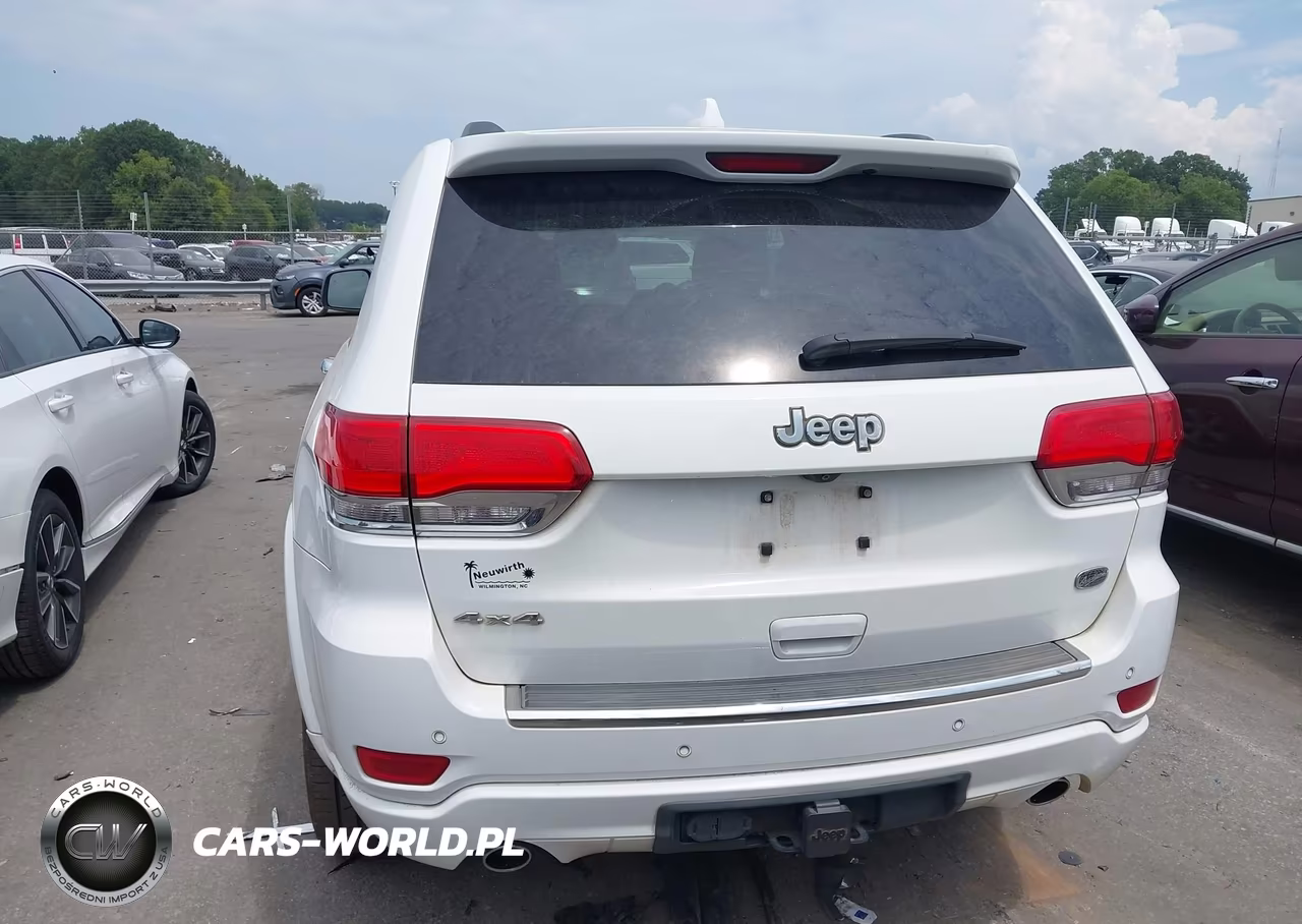 2015 Jeep Grand Cherokee Overland VIN:1C4RJFCG7FC733119 - 16