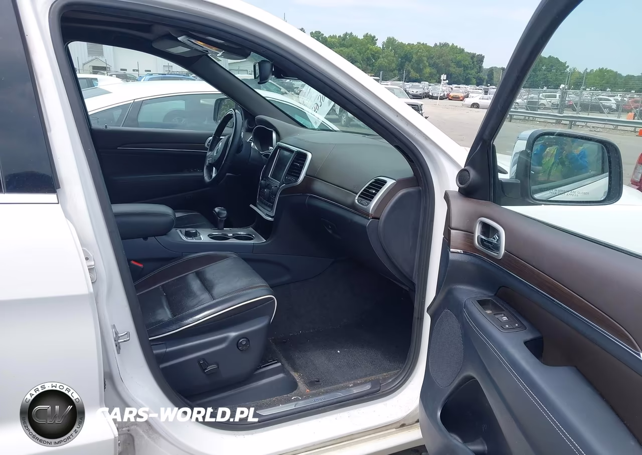 2015 Jeep Grand Cherokee Overland VIN:1C4RJFCG7FC733119 - 5