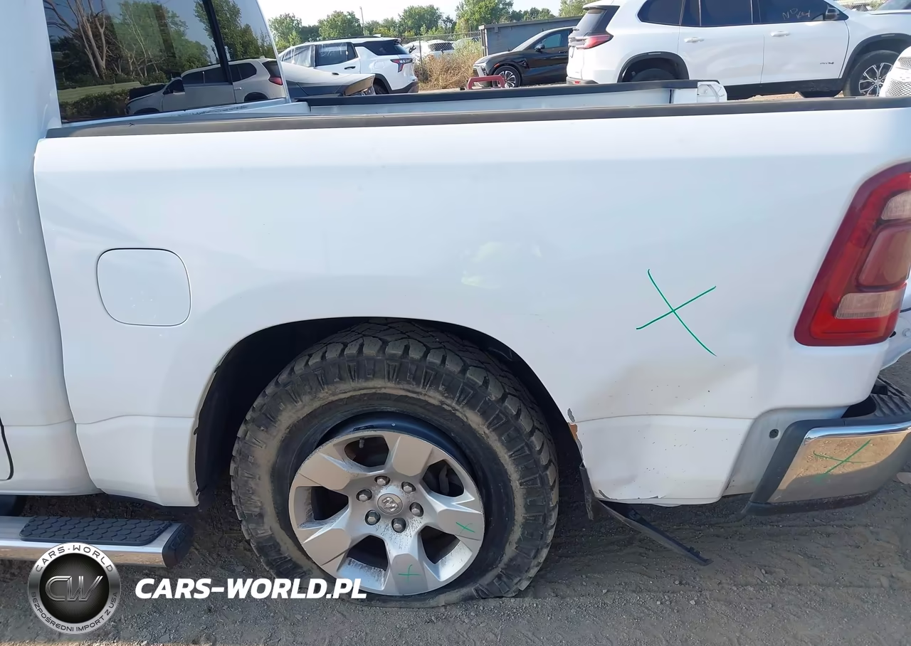 2019 Ram 1500 VIN:1C6SRFFT9KN710031 - 6
