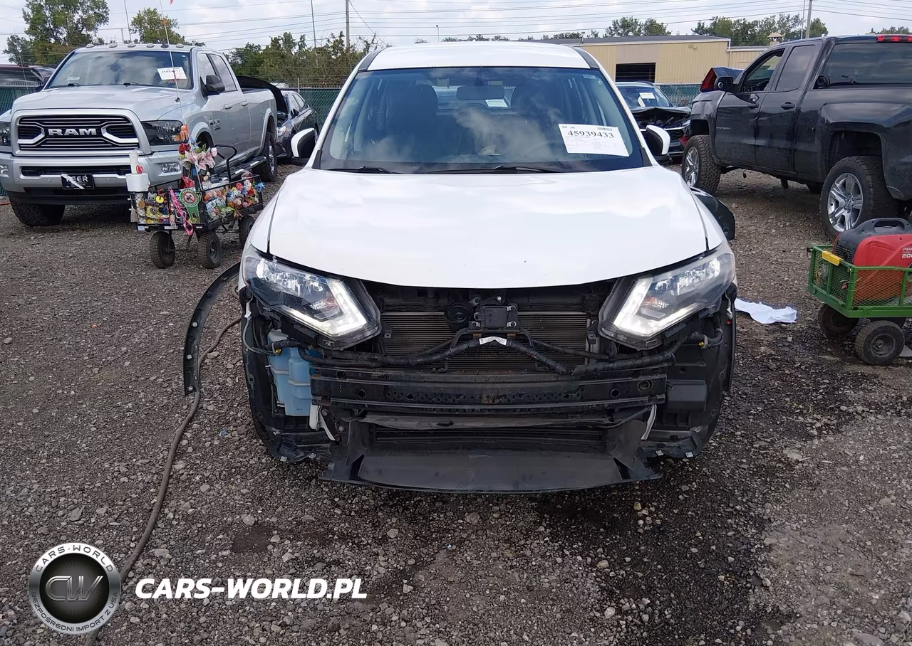 2017 Nissan Rogue S VIN:KNMAT2MV3HP576603 - 6