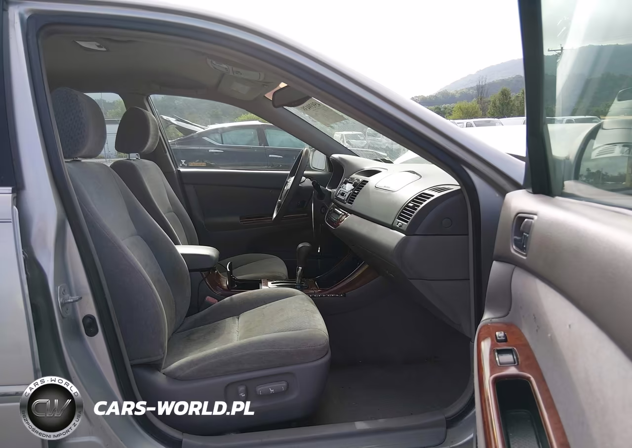 2004 Toyota Camry Xle VIN:4T1BE32K34U841668 - 5