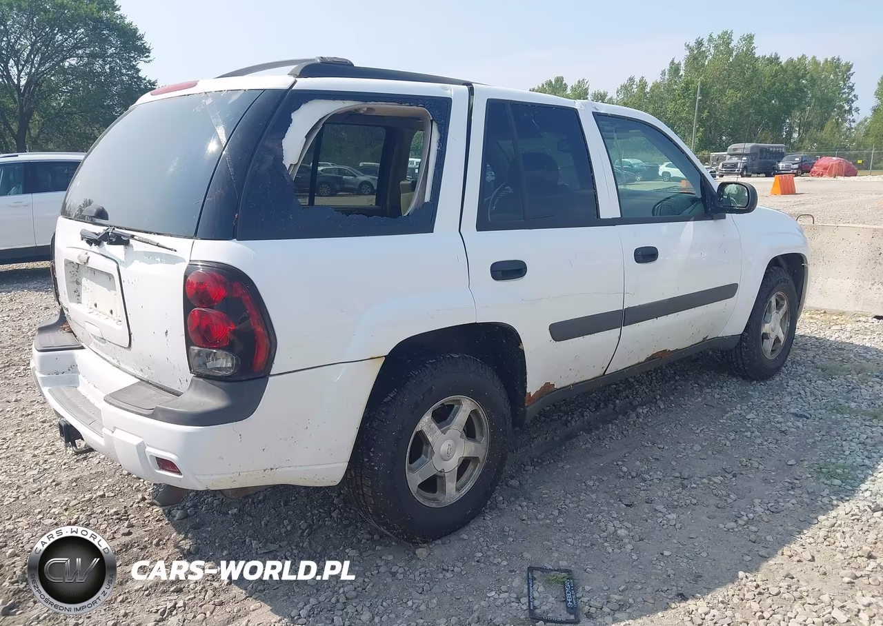 2005 Chevrolet Trailblazer Ls VIN:1GNDT13S152209830 - 4
