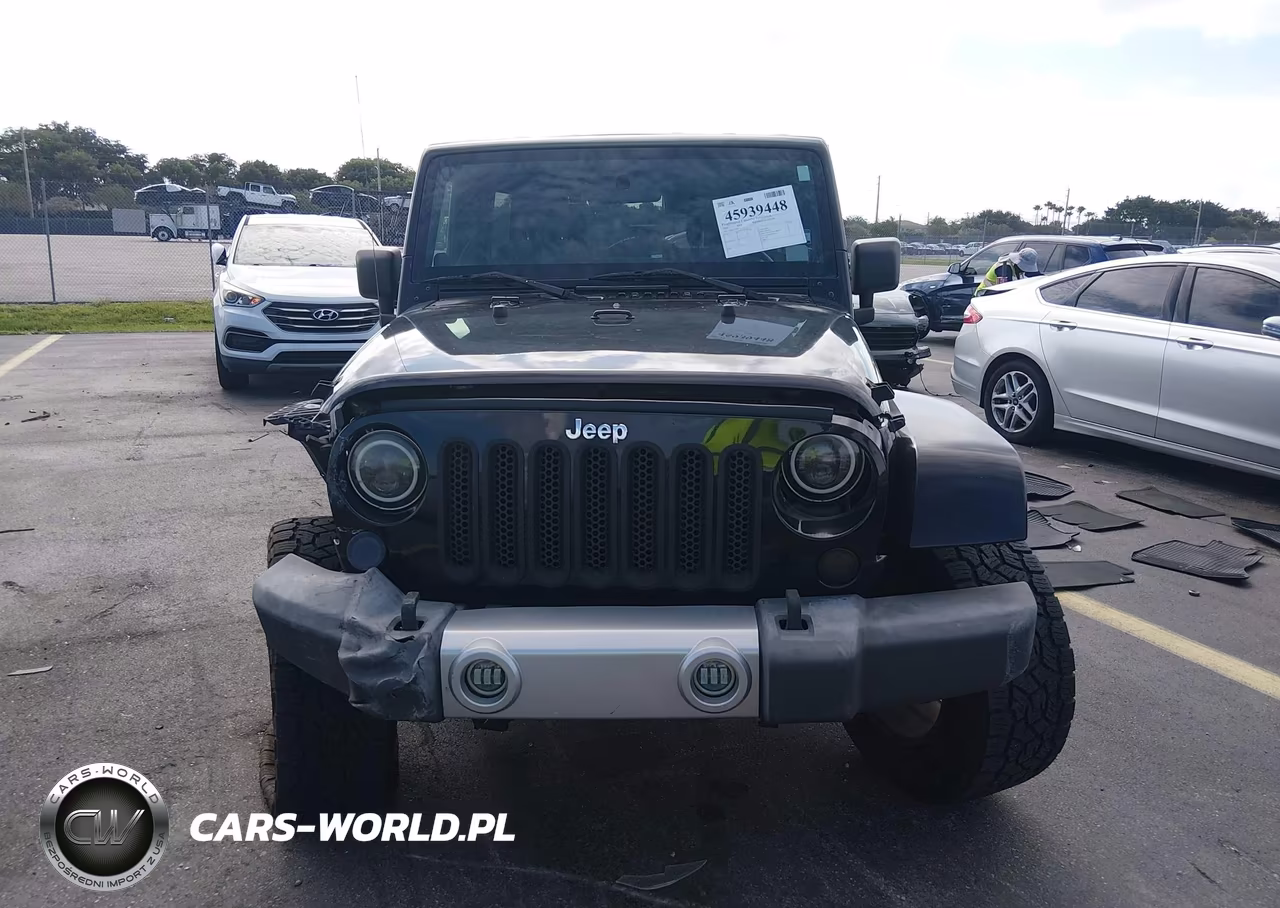 2009 Jeep Wrangler Unlimited Sahara VIN:1J4GA59189L762177 - 12