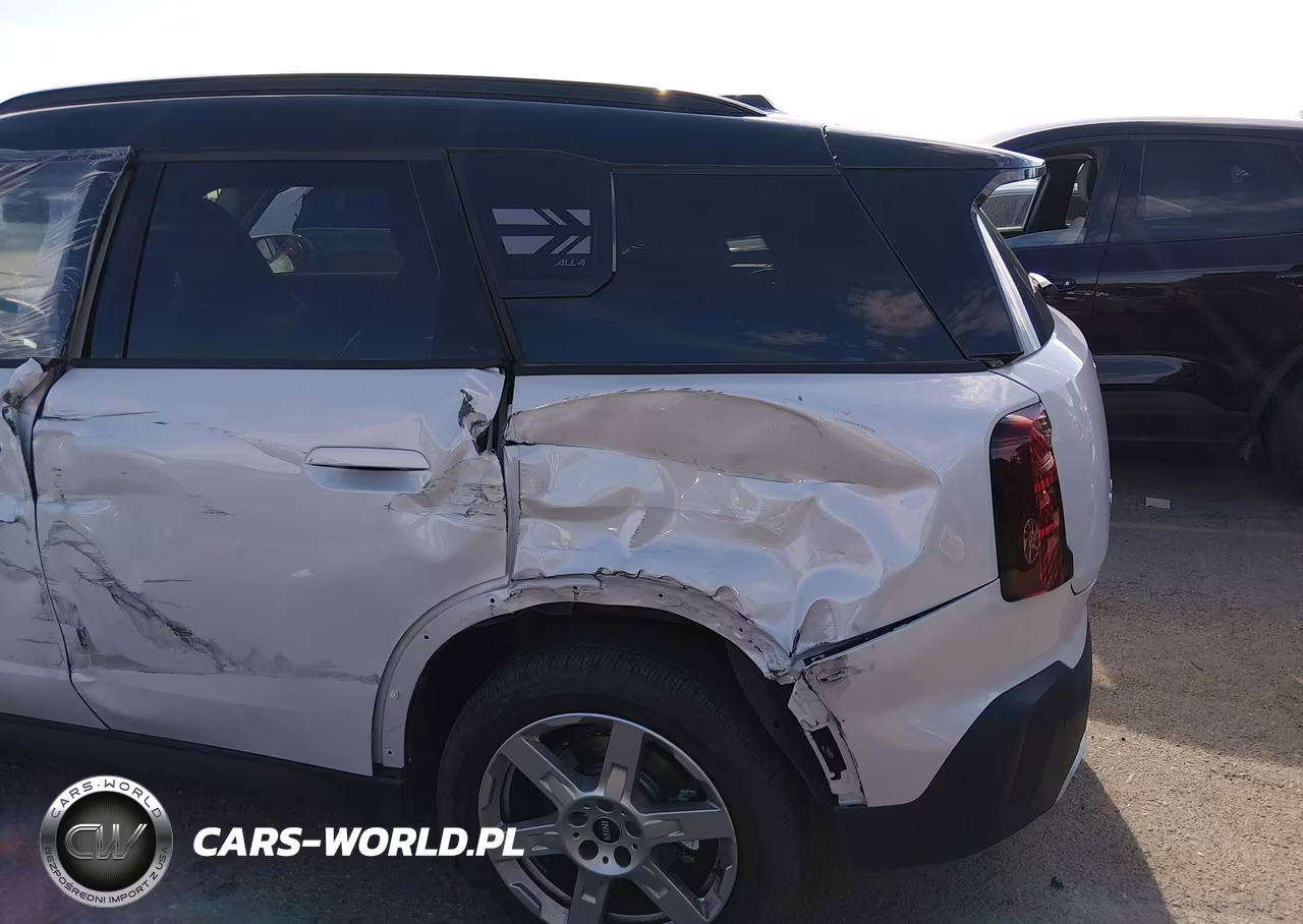 2025 Mini Countryman Cooper S VIN:WMZ23GA0XS7P37627 - 17