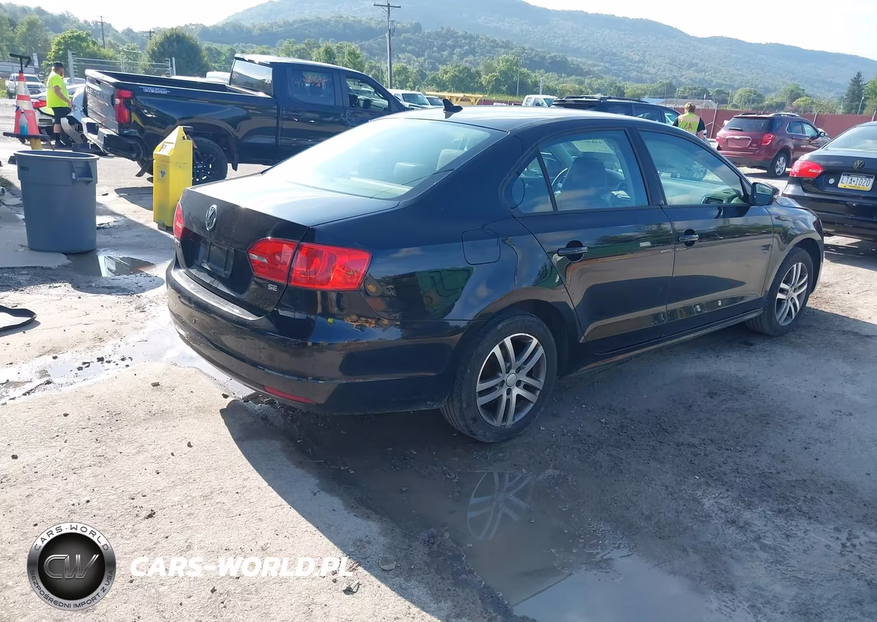 2014 Volkswagen Jetta 1.8T Se VIN:3VWD17AJ7EM365680 - 4