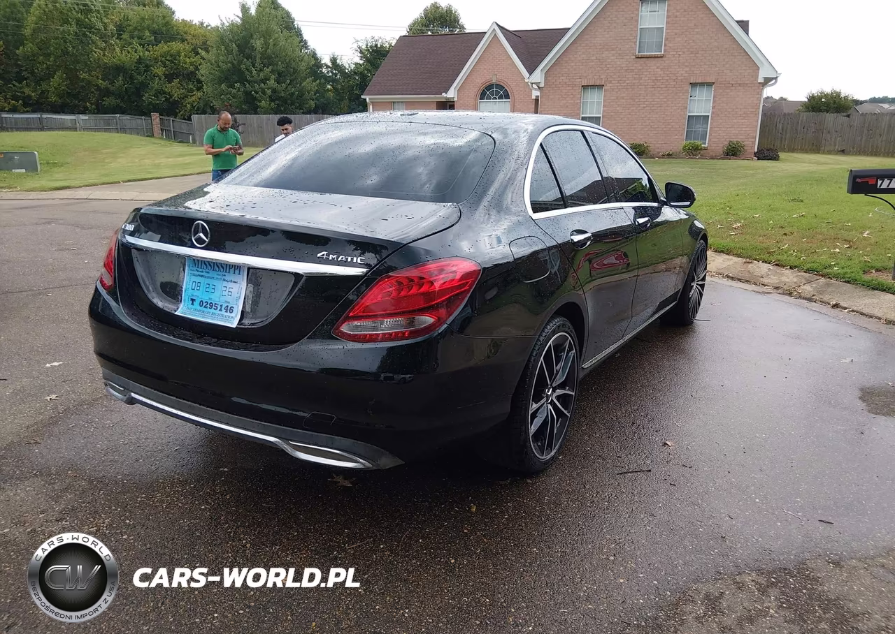 2016 Mercedes-Benz C 300 Luxury 4Matic VIN:55SWF4KB9GU147359 - 4