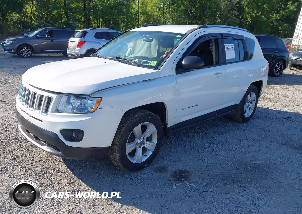 2013 Jeep Compass Latitude VIN:1C4NJDEB5DD207812 - 2