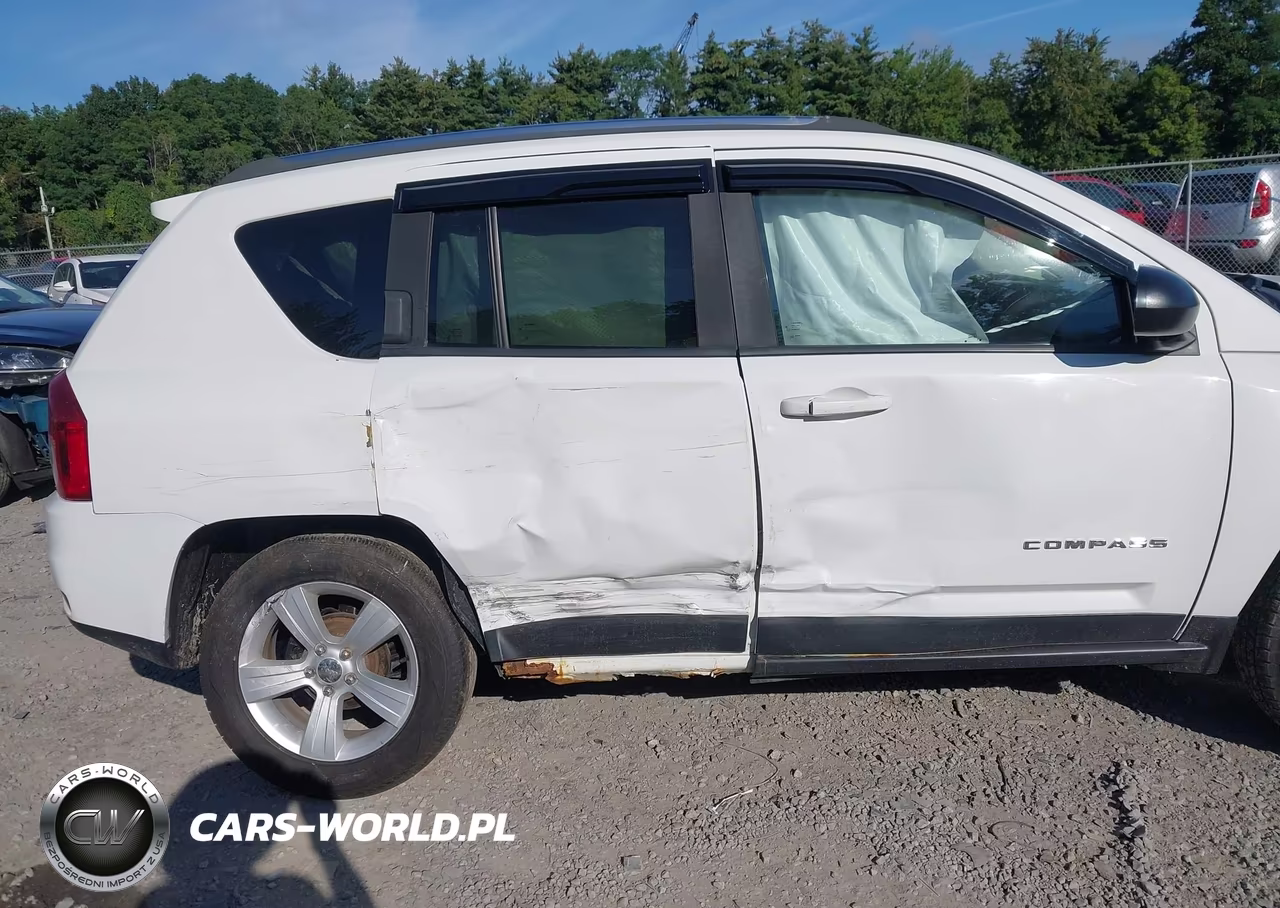 2013 Jeep Compass Latitude VIN:1C4NJDEB5DD207812 - 6
