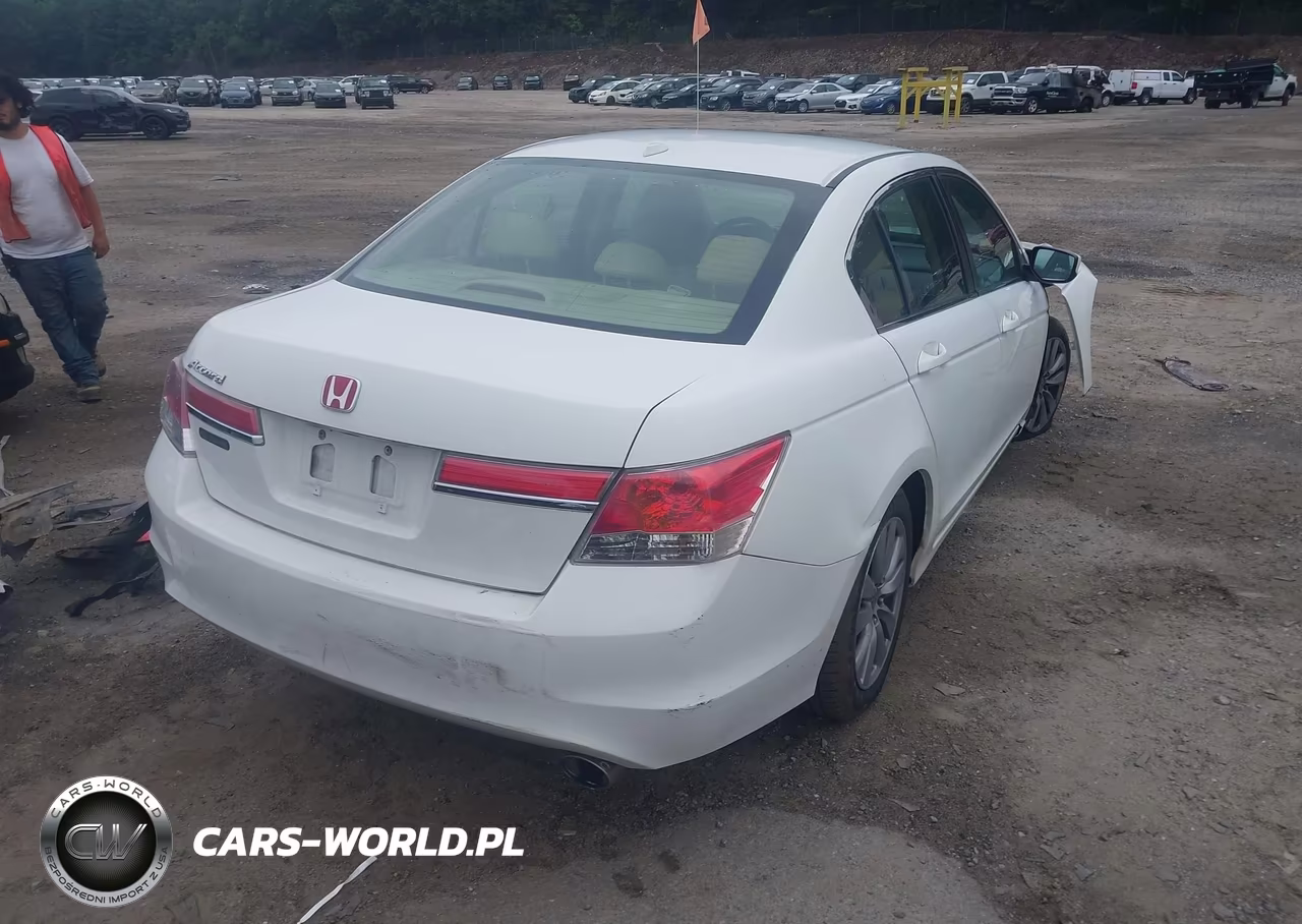 2011 Honda Accord 2.4 Ex-L VIN:1HGCP2F81BA066833 - 4