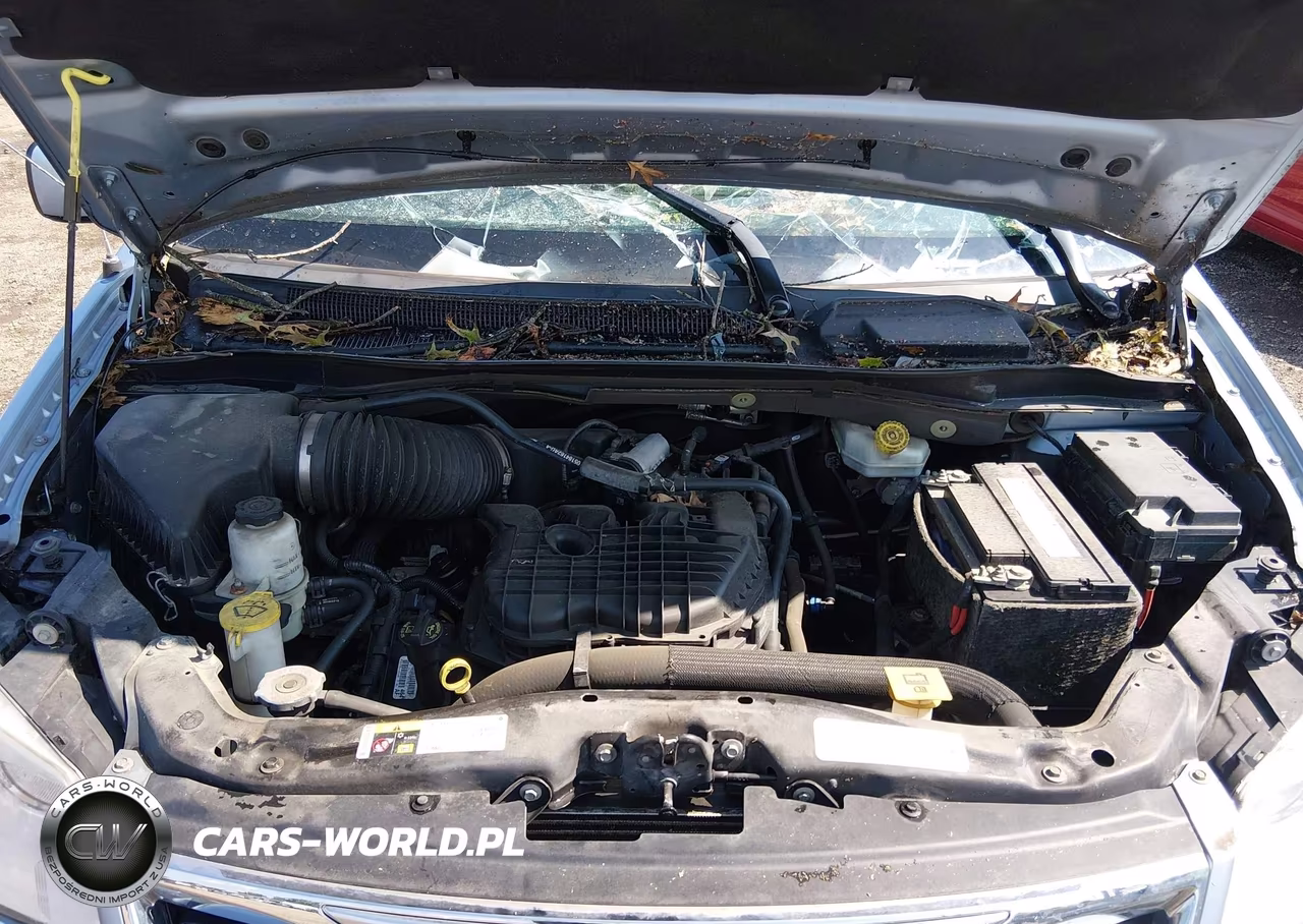2013 Chrysler Town & Country Touring VIN:2C4RC1BG2DR573735 - 10