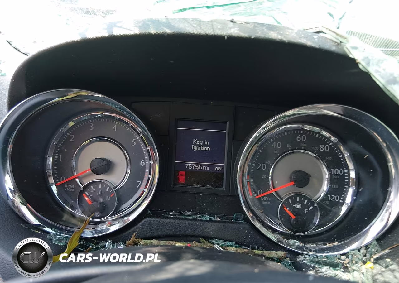 2013 Chrysler Town & Country Touring VIN:2C4RC1BG2DR573735 - 7