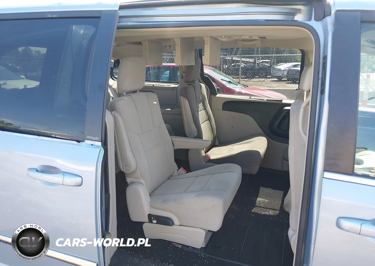 2013 Chrysler Town & Country Touring VIN:2C4RC1BG2DR573735 - 8