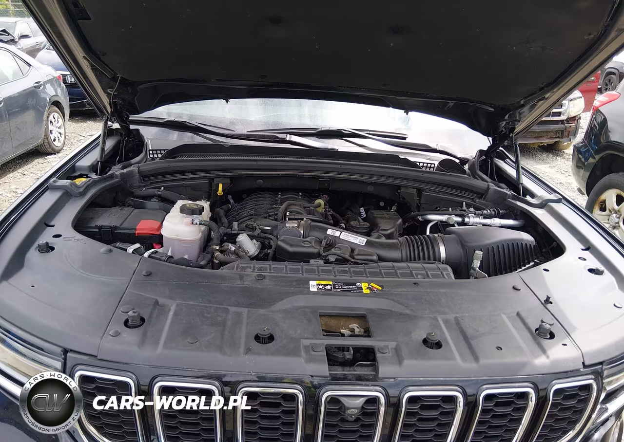 2024 Jeep Grand Cherokee Limited 4X4 VIN:1C4RJHBG2RC705018 - 10