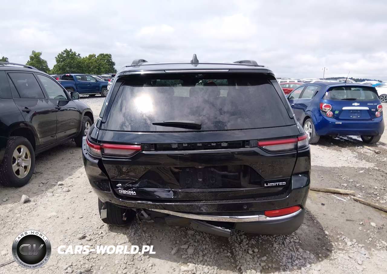 2024 Jeep Grand Cherokee Limited 4X4 VIN:1C4RJHBG2RC705018 - 16