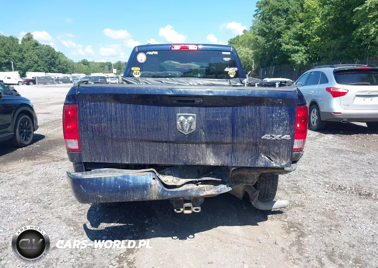 2018 Ram 1500 Express 4X4 6'4 Box VIN:1C6RR7FG5JS148698 - 16