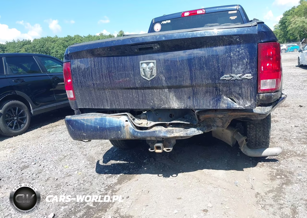 2018 Ram 1500 Express 4X4 6'4 Box VIN:1C6RR7FG5JS148698 - 6