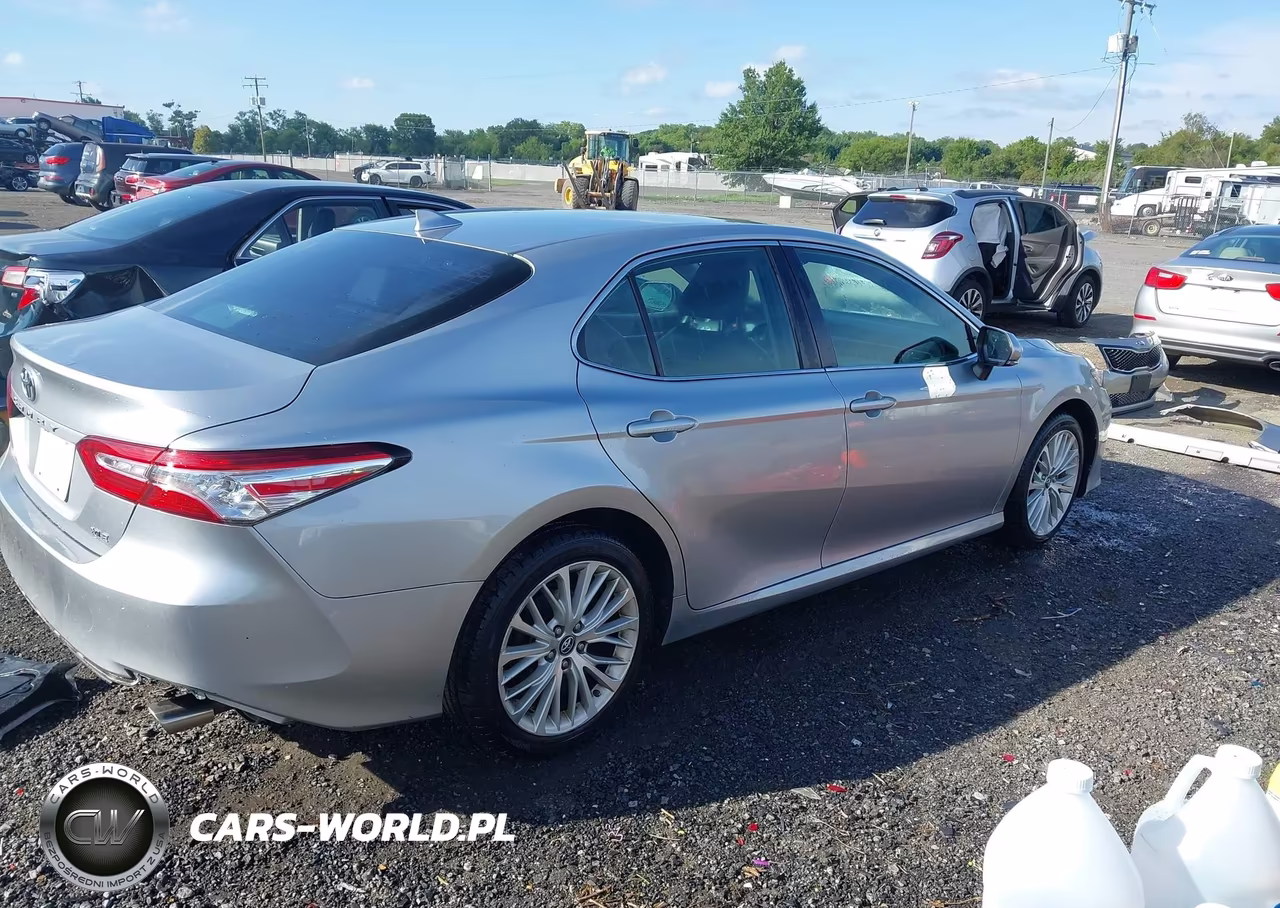 2019 Toyota Camry Xle VIN:4T1B11HK9KU806802 - 14
