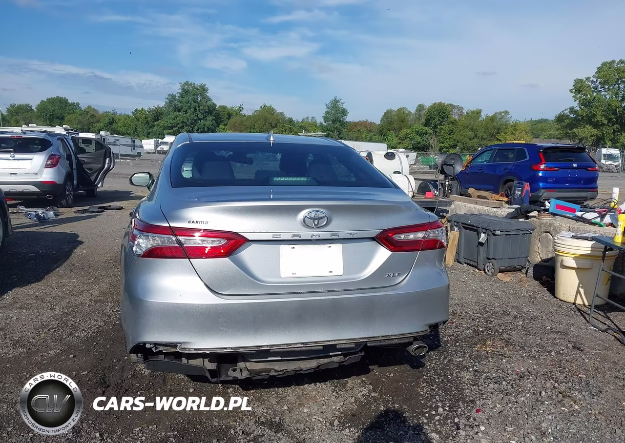 2019 Toyota Camry Xle VIN:4T1B11HK9KU806802 - 17