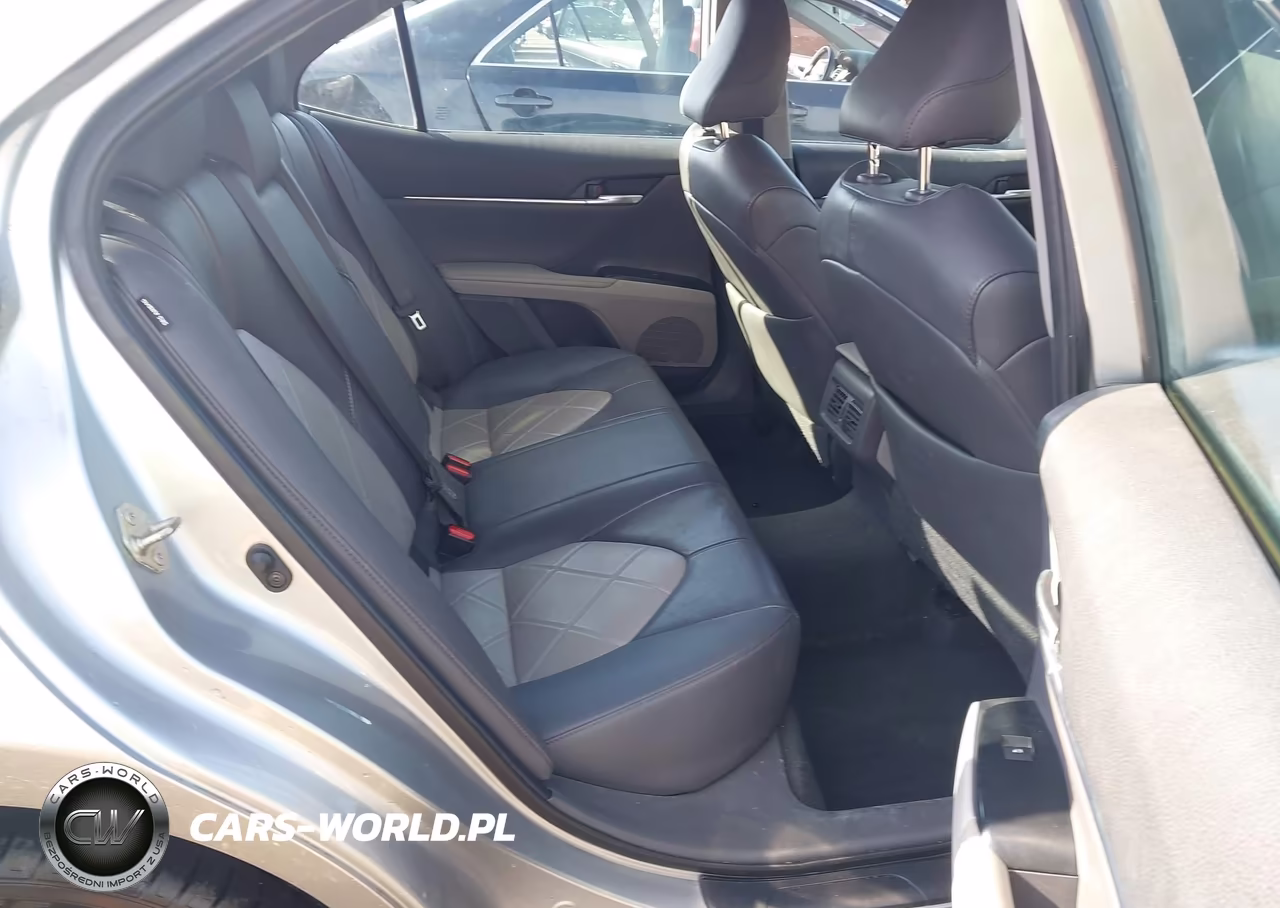 2019 Toyota Camry Xle VIN:4T1B11HK9KU806802 - 8