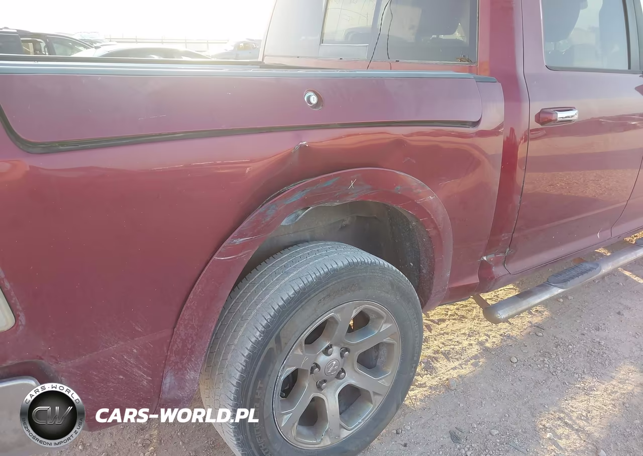 2015 Ram 1500 Laramie VIN:1C6RR7NT4FS711214 - 6