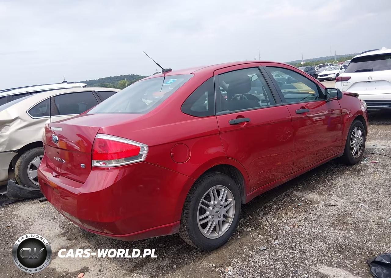 2009 Ford Focus Se VIN:1FAHP35N29W137977 - 4