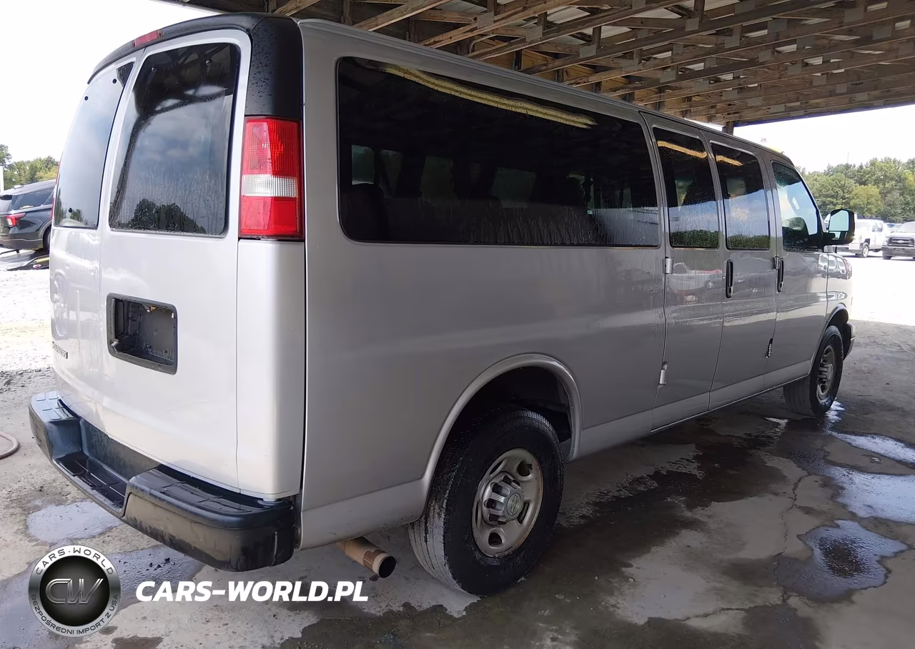 2020 Chevrolet Express Passenger Rwd 3500 Extended Wheelbase Ls VIN:1GAZGNFG4L1253673 - 4