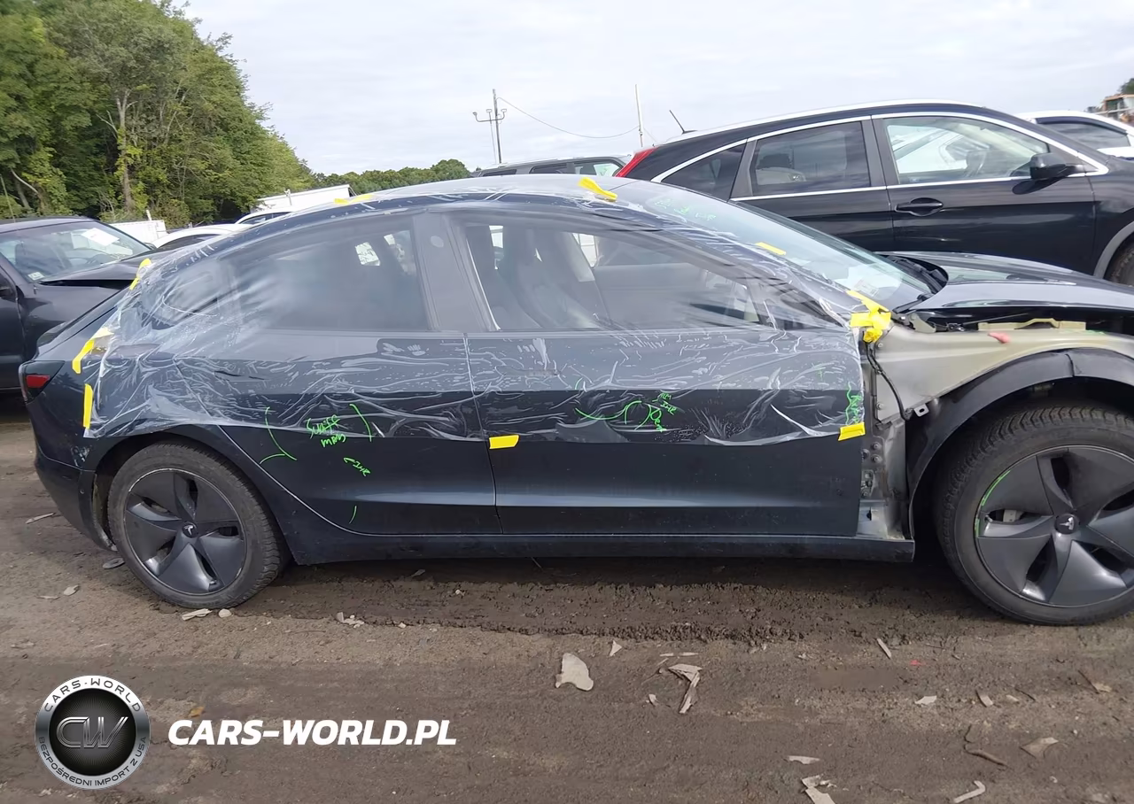 2020 Tesla Model 3 Long Range Dual Motor All-Wheel Drive VIN:5YJ3E1EB0LF663945 - 13