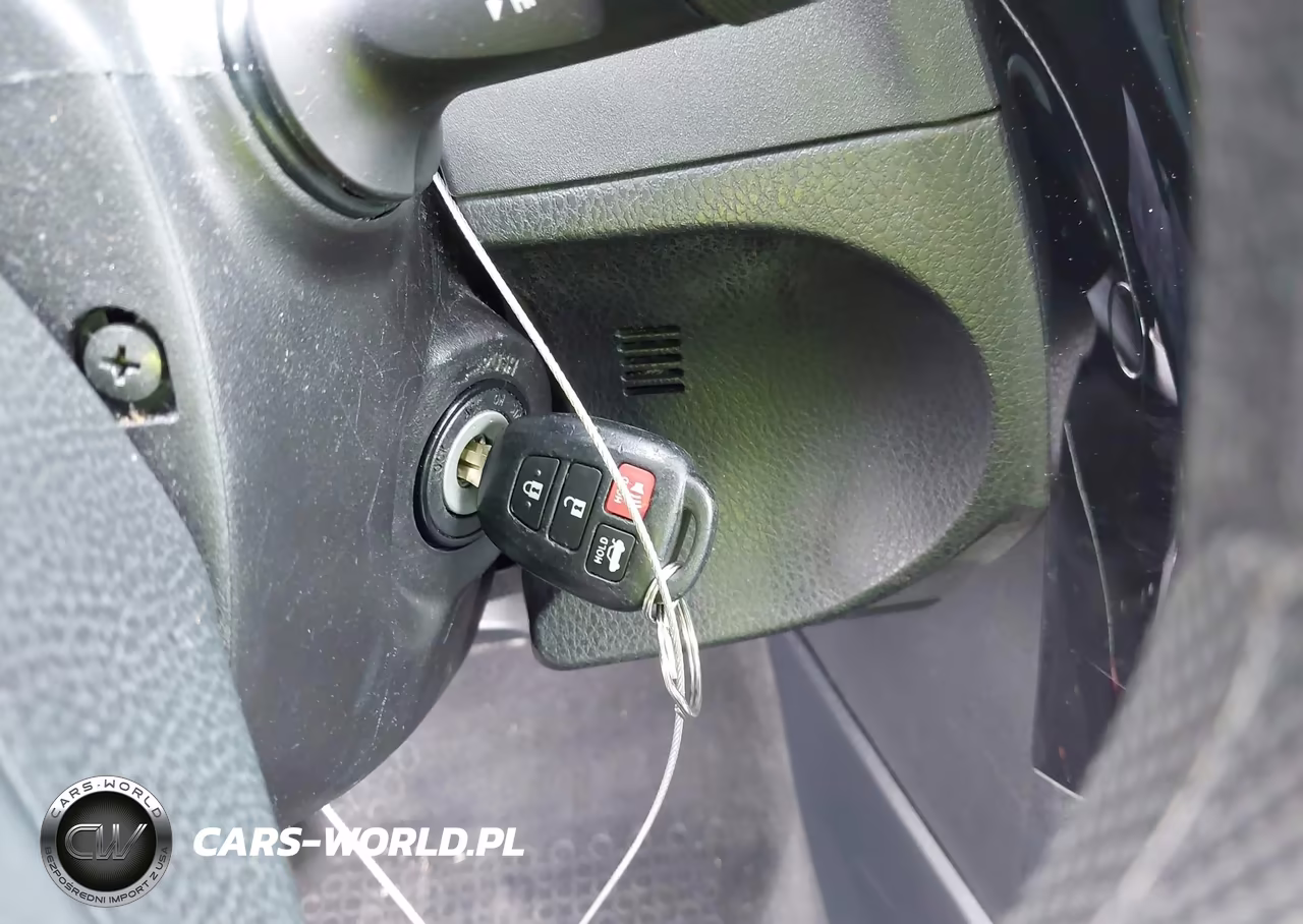 2018 Toyota Corolla Le VIN:2T1BURHE8JC047964 - 11
